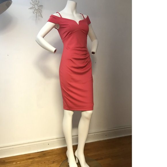 Le Chateau Small Corral Salmon Pink Peach Cold Shoulder Formal Dress NWT - Picture 1 of 8
